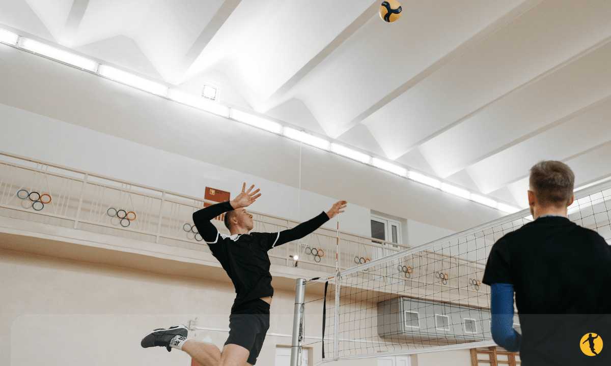 Spiking in Volleyball - Step by Step Guide